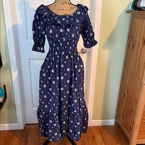 Universal Thread Dark Blue Floral Long Sleeve Dress